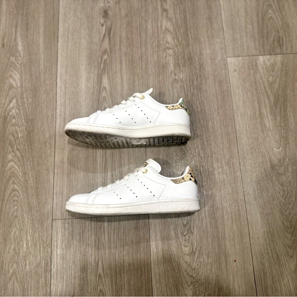 COPY - Adidas Women’s Stan Smith Floral Snake Skin Leather Sneaker. Size 6. Wor… - Picture 4 of 7